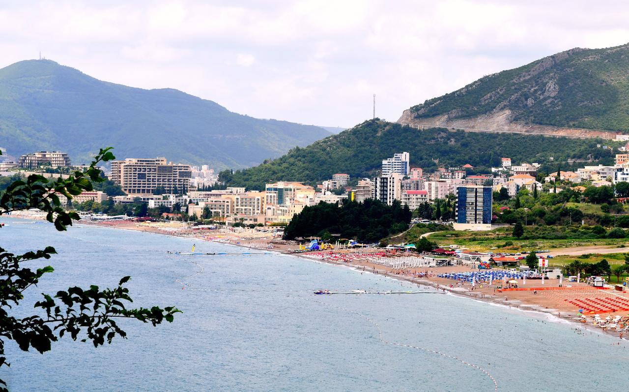 Apartments Crystall Budva Bagian luar foto