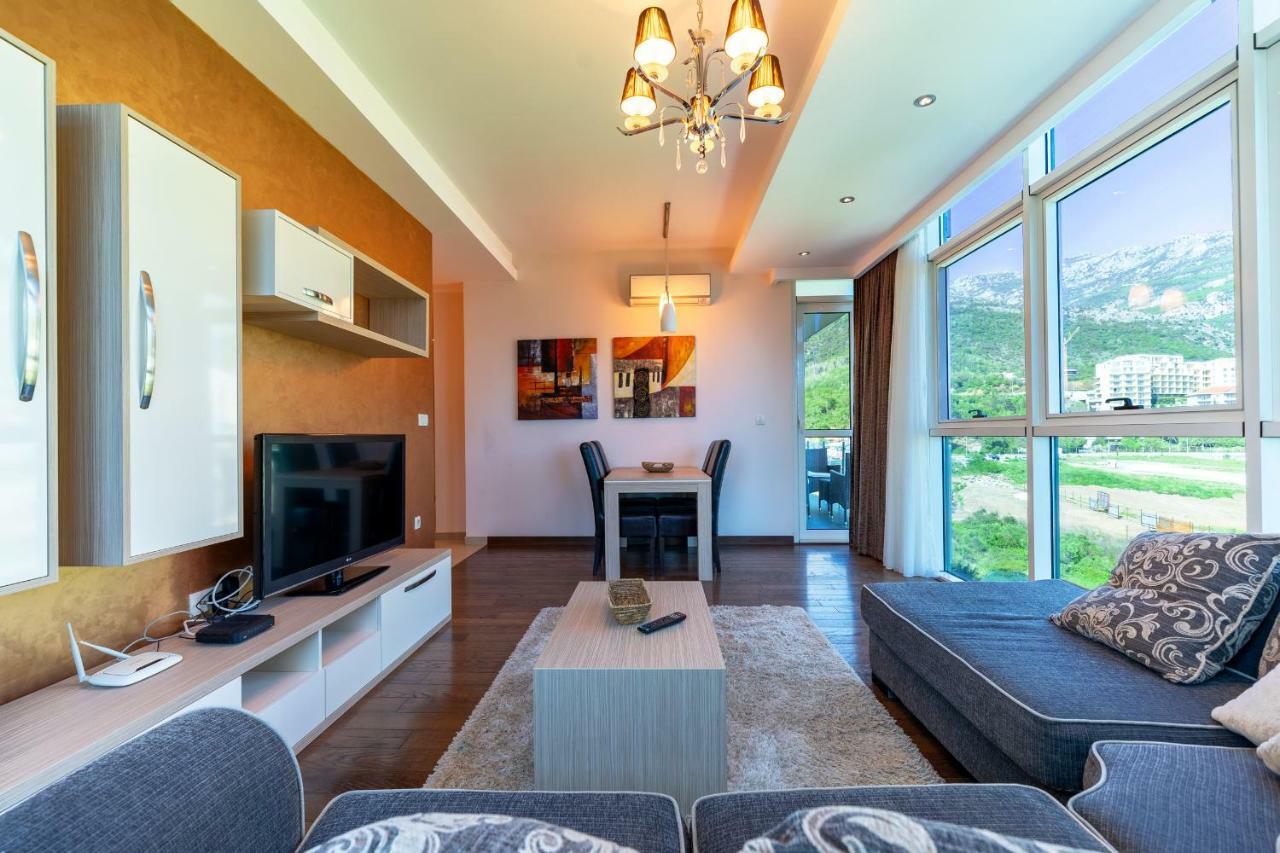 Apartments Crystall Budva Bagian luar foto
