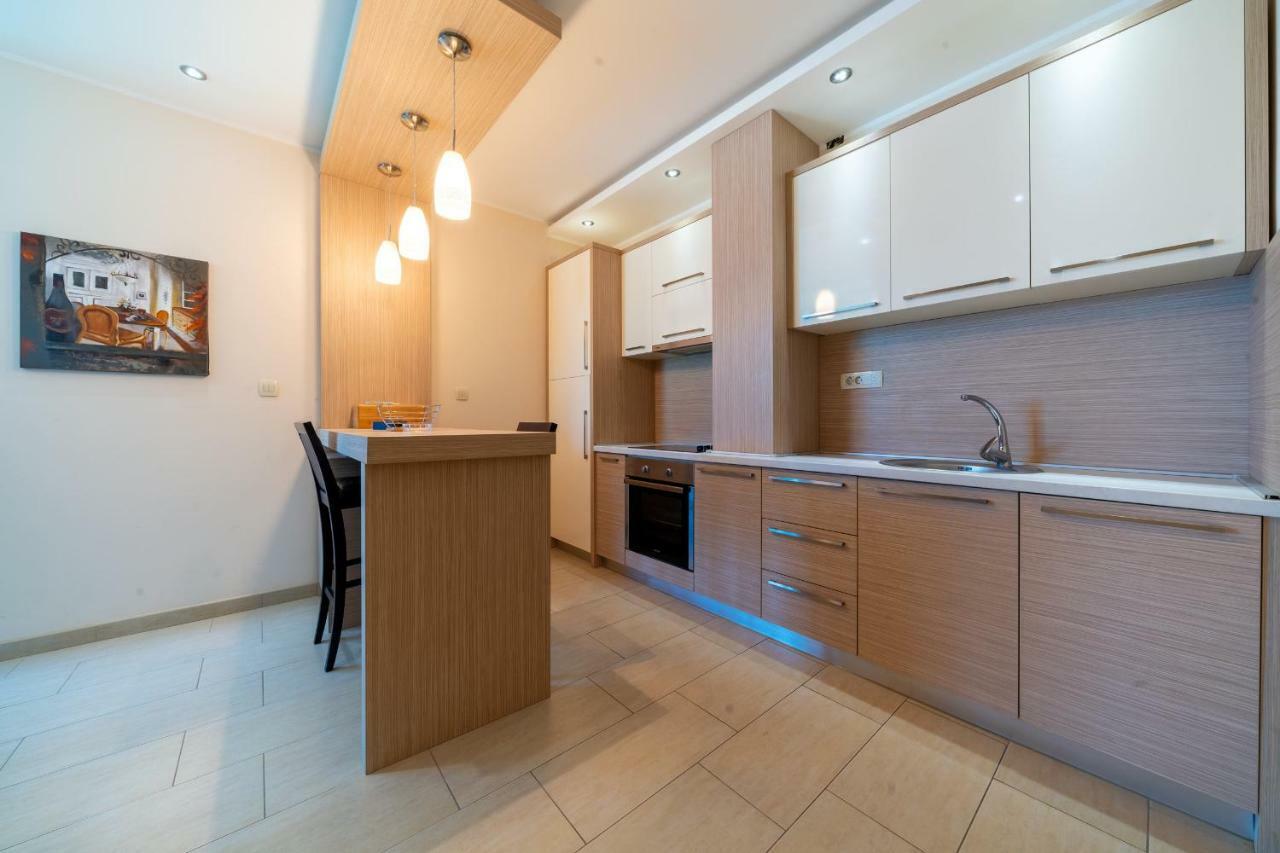 Apartments Crystall Budva Bagian luar foto