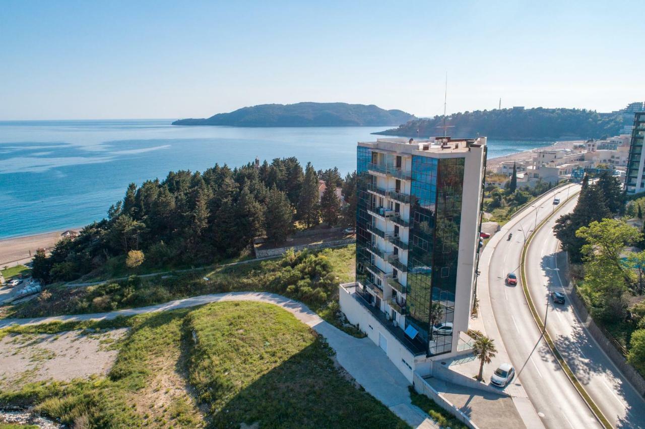 Apartments Crystall Budva Bagian luar foto