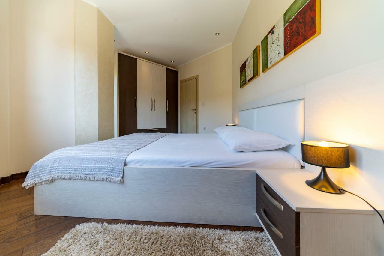 Apartments Crystall Budva Bagian luar foto