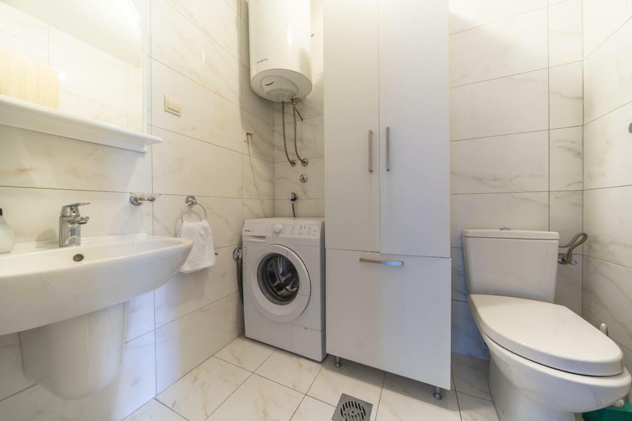 Apartments Crystall Budva Bagian luar foto