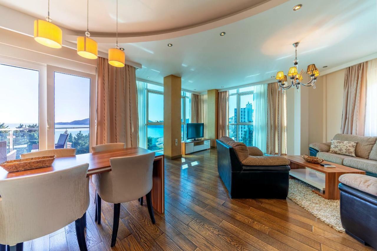 Apartments Crystall Budva Bagian luar foto