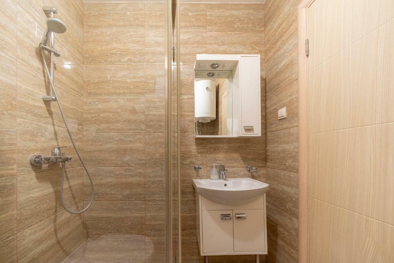 Apartments Crystall Budva Bagian luar foto