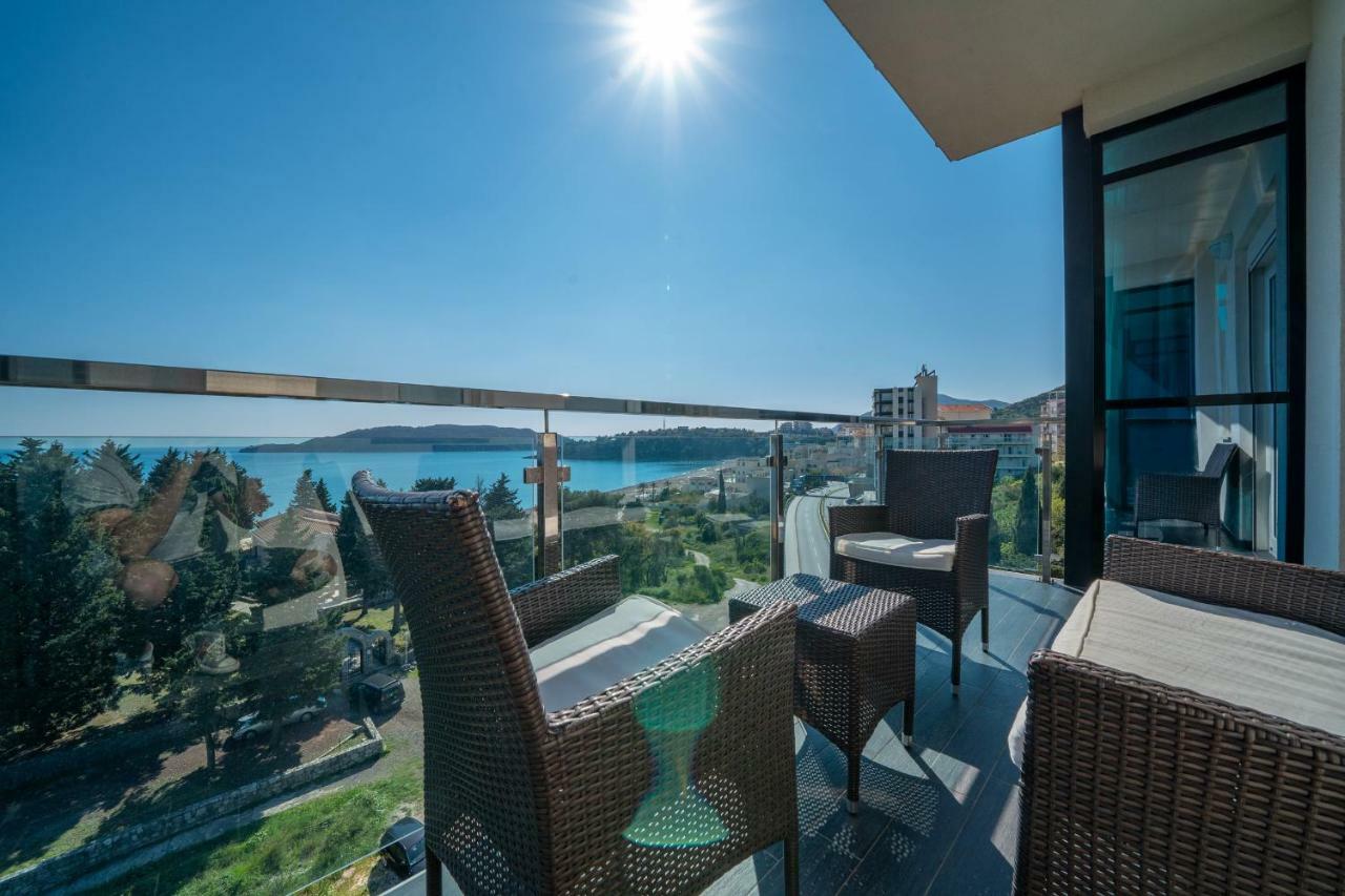 Apartments Crystall Budva Bagian luar foto